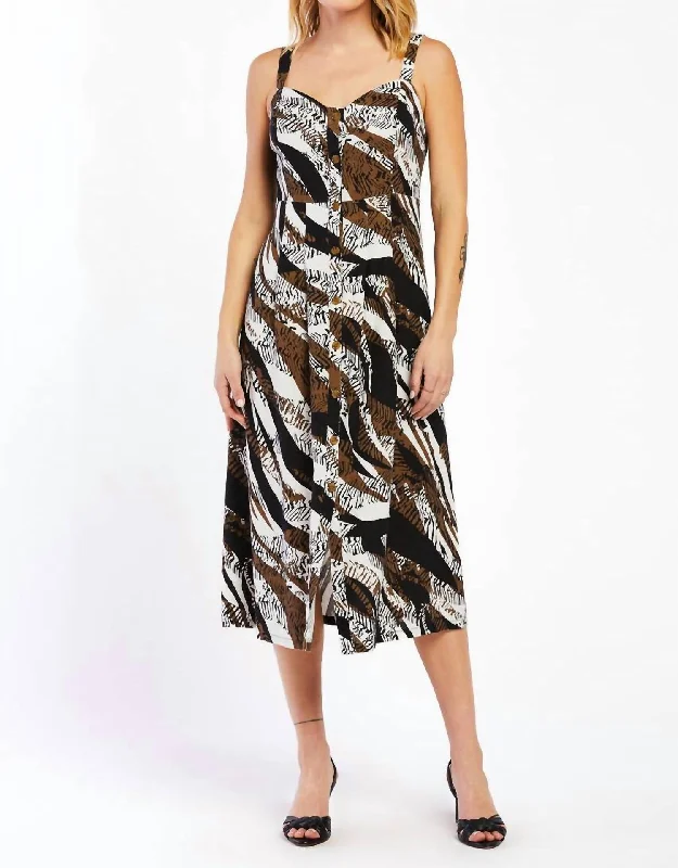 form-fitting dressSoleta Zebra Midi Dress In Black