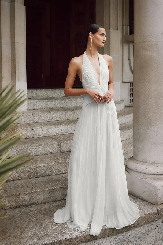 classic fit-and-flare dressAttractive Deep V Neck Pleats Beach Wedding Dress White Boho Bridal Gown QW2348