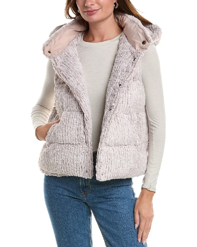 functional coatUnreal Fur Close Knit Vest