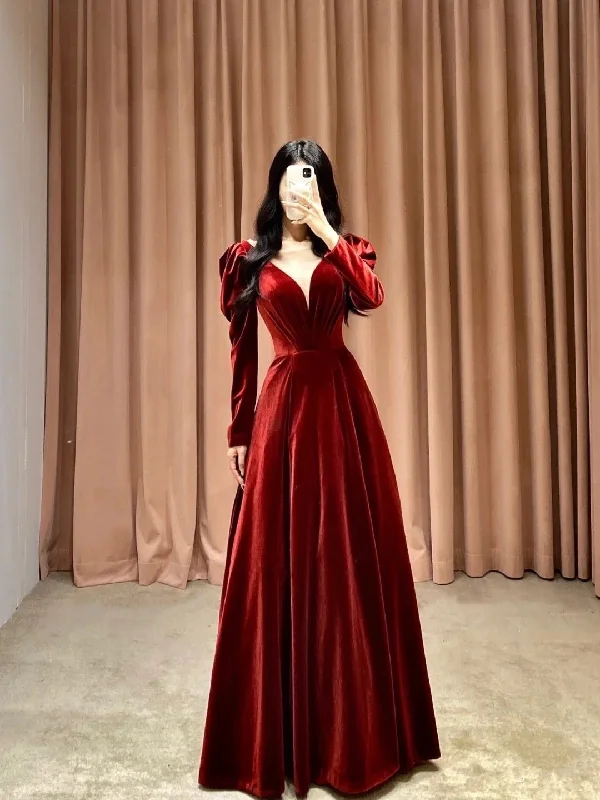 t-shirt dressBurgundy Deep V-Neck Velvet Long Sleeves Prom Dress Y2635