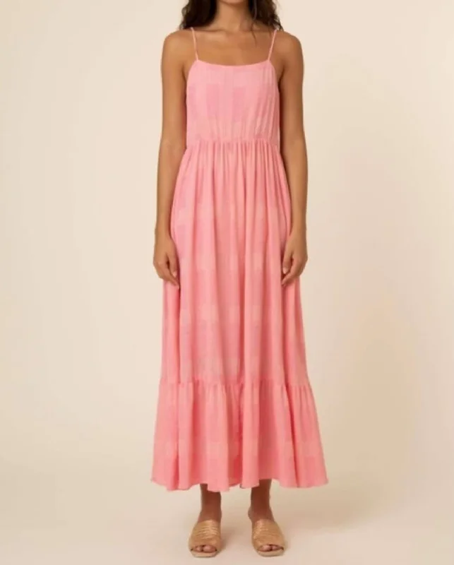 structured dressMaissane Maxi Dress in Rose