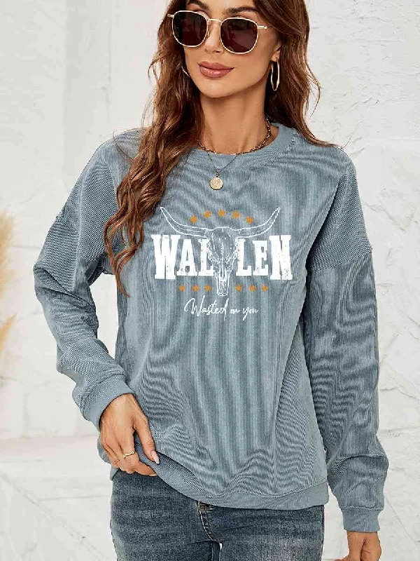 chic coat"Wallen" Graphic Sweatshirt