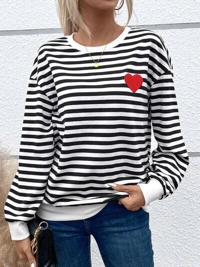 classic gym sweatshirtHeart Patch Striped Round Neck Long Sleeve Sweatshirt